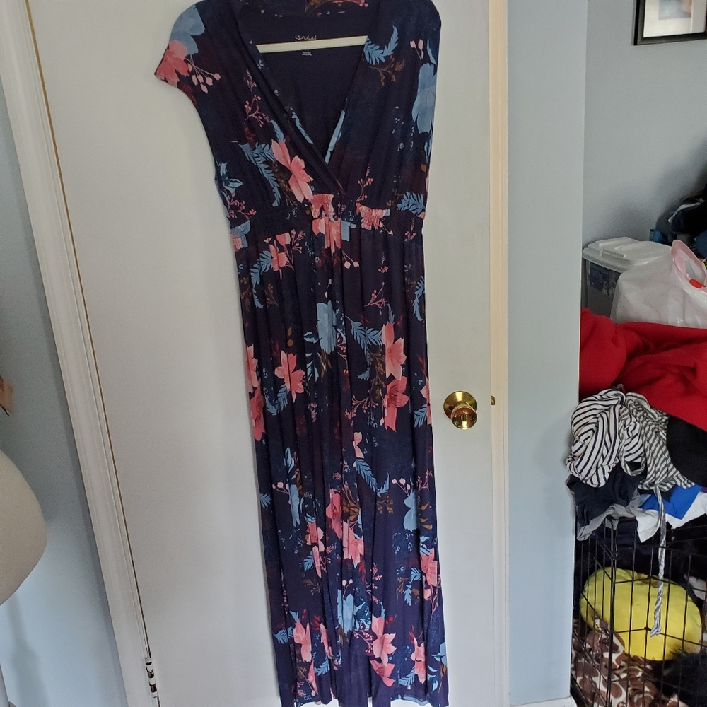 {Isabel Maternity} Maternity Floral Maxi